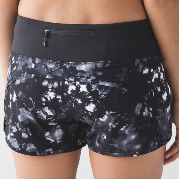 Lululemon Run Times Short Dusk Dye White Black / Black Size 4 - Picture 1 of 9